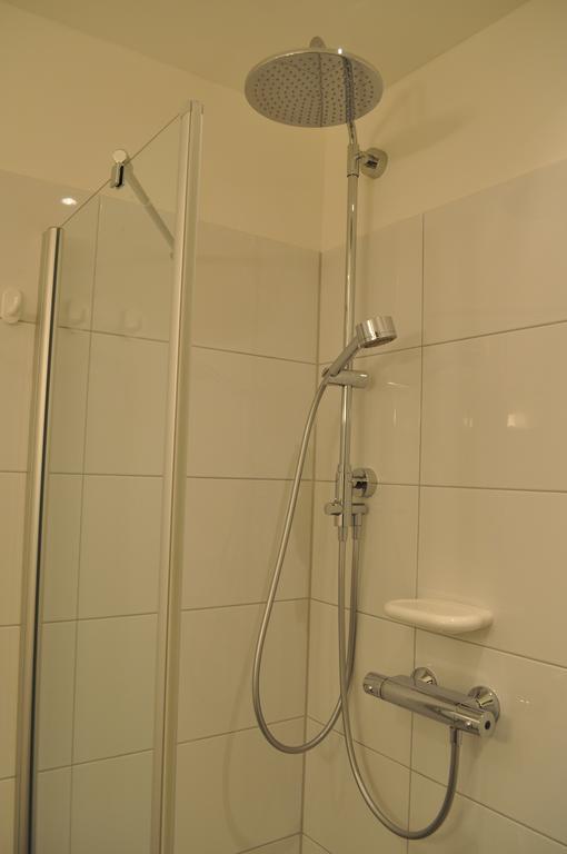 Hellmanns Hotel Bremers Bauerndiele Wiefelstede Extérieur photo
