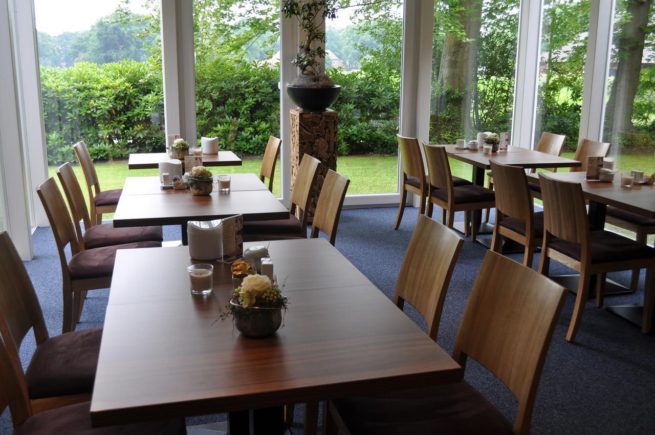Hellmanns Hotel Bremers Bauerndiele Wiefelstede Extérieur photo
