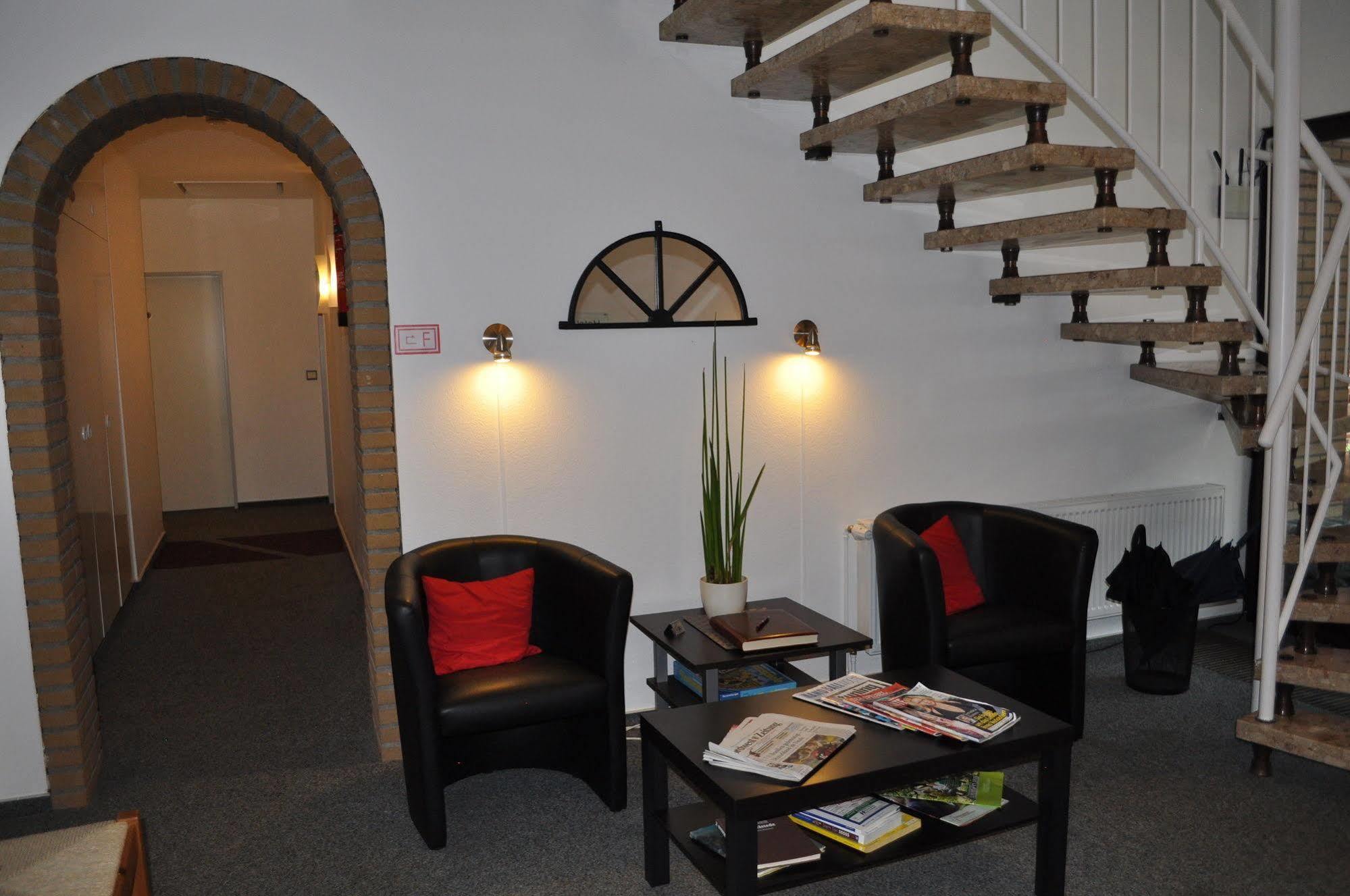 Hellmanns Hotel Bremers Bauerndiele Wiefelstede Extérieur photo