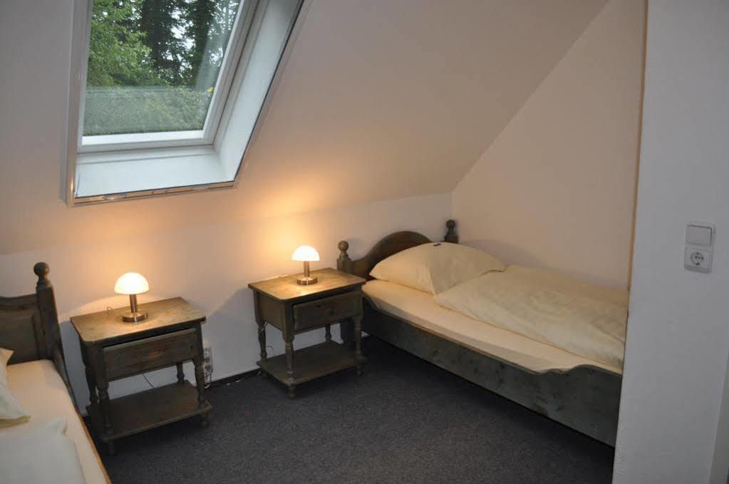 Hellmanns Hotel Bremers Bauerndiele Wiefelstede Extérieur photo